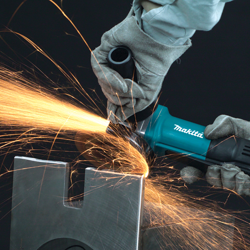 MAKITA Angle Grinder, 100mm (4Ö), 840W, Paddle Switch - Image 3